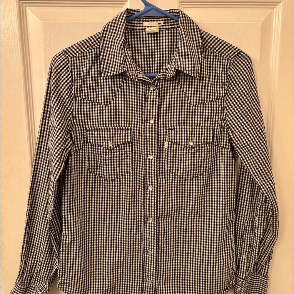 Levi’s Black and White Checkered Button-Up Shirt